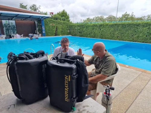 Instructor Kevin Black teaching a rebreather course
