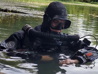 Rebreather diver with Kiss Sidewinder