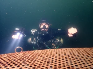 Technical Sidemount diver on new PADI Tec Rec Course